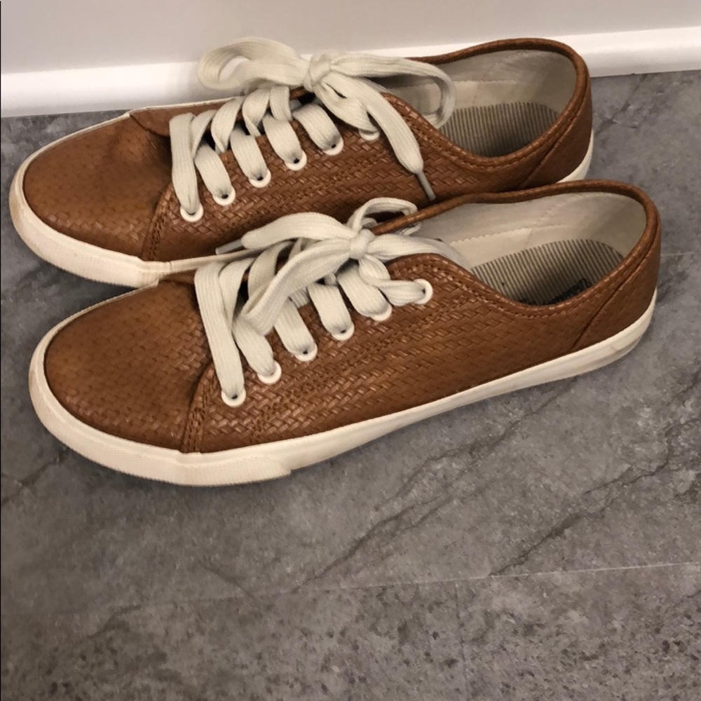 Universal Thread Shoes Tan